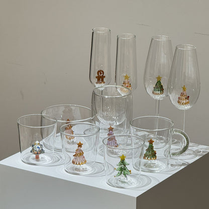 Gold-Glazed Christmas Tree Mug – D